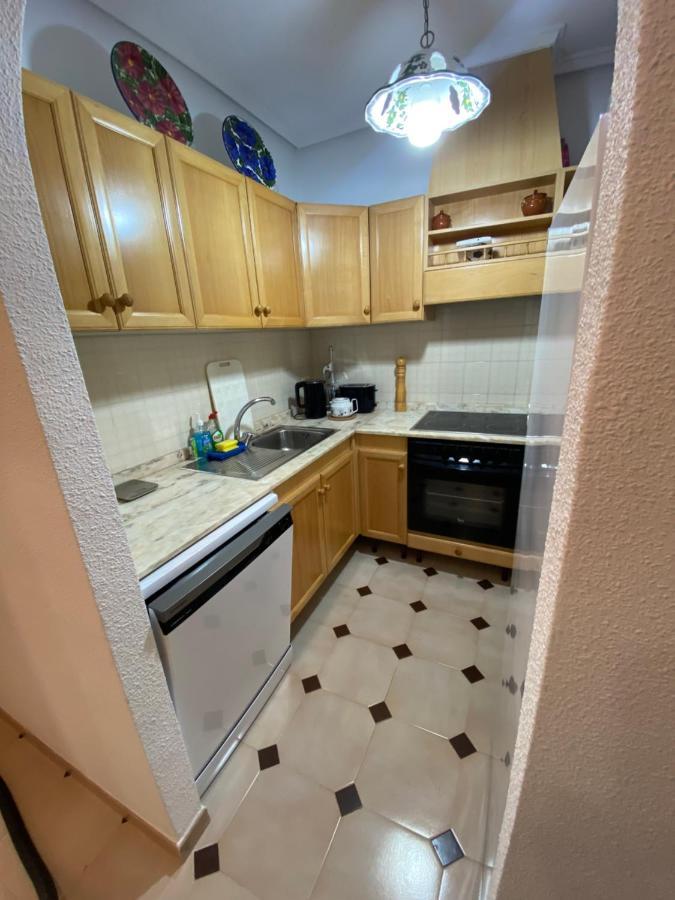 Orihuela Costa 2-Bedroom 1-Bath Renovated Vacation Rental On La Zenia Beach Bagian luar foto