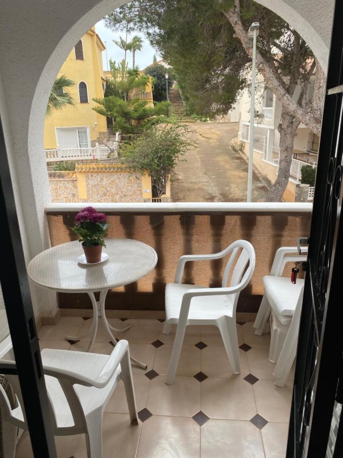 Orihuela Costa 2-Bedroom 1-Bath Renovated Vacation Rental On La Zenia Beach Bagian luar foto